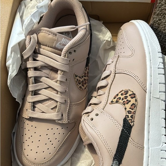 Nike dunk low - pinkish cream with cheetah print brand new - Picture 1 of 1